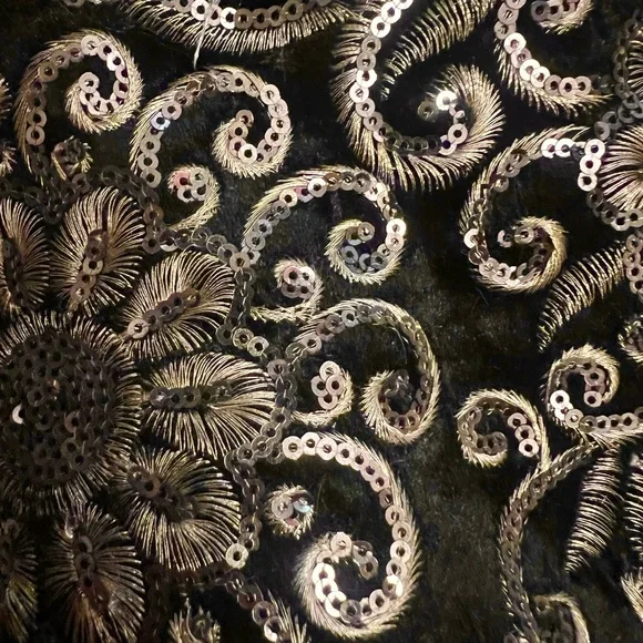 Elegant Velvet Black and Silver/Gold Embroidered Ankle Boots - Picture 5 of 7